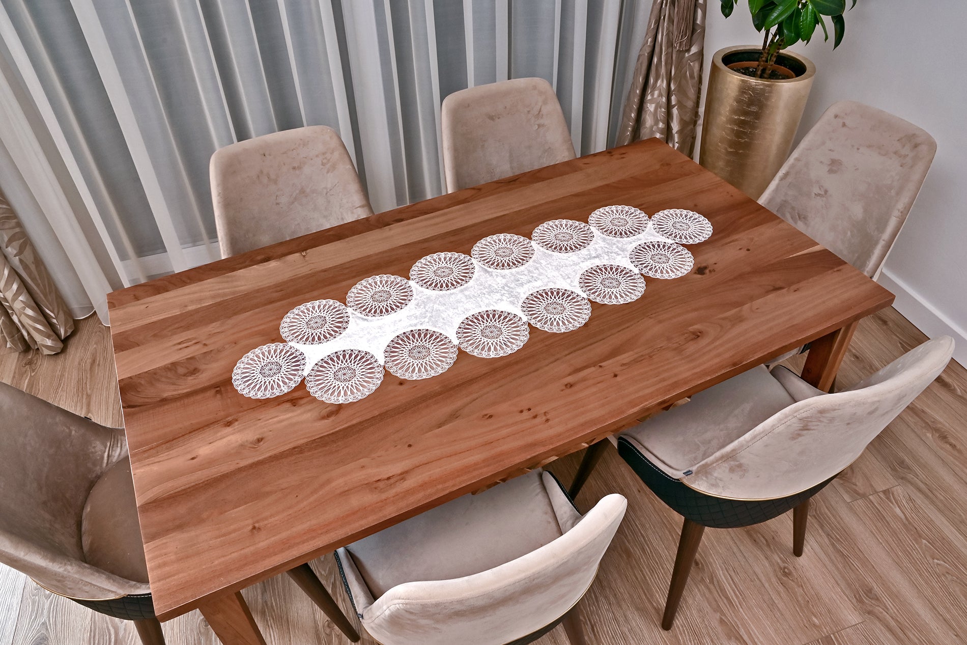 Asztali terítő és futó