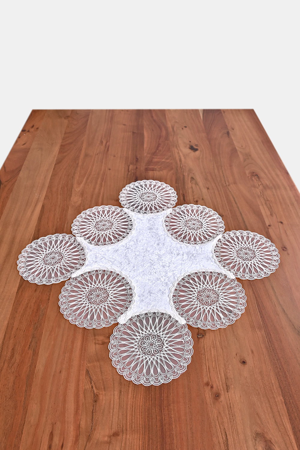 El Vino bársony asztali futó fehér színű, fehér csipkével 50x50 cm