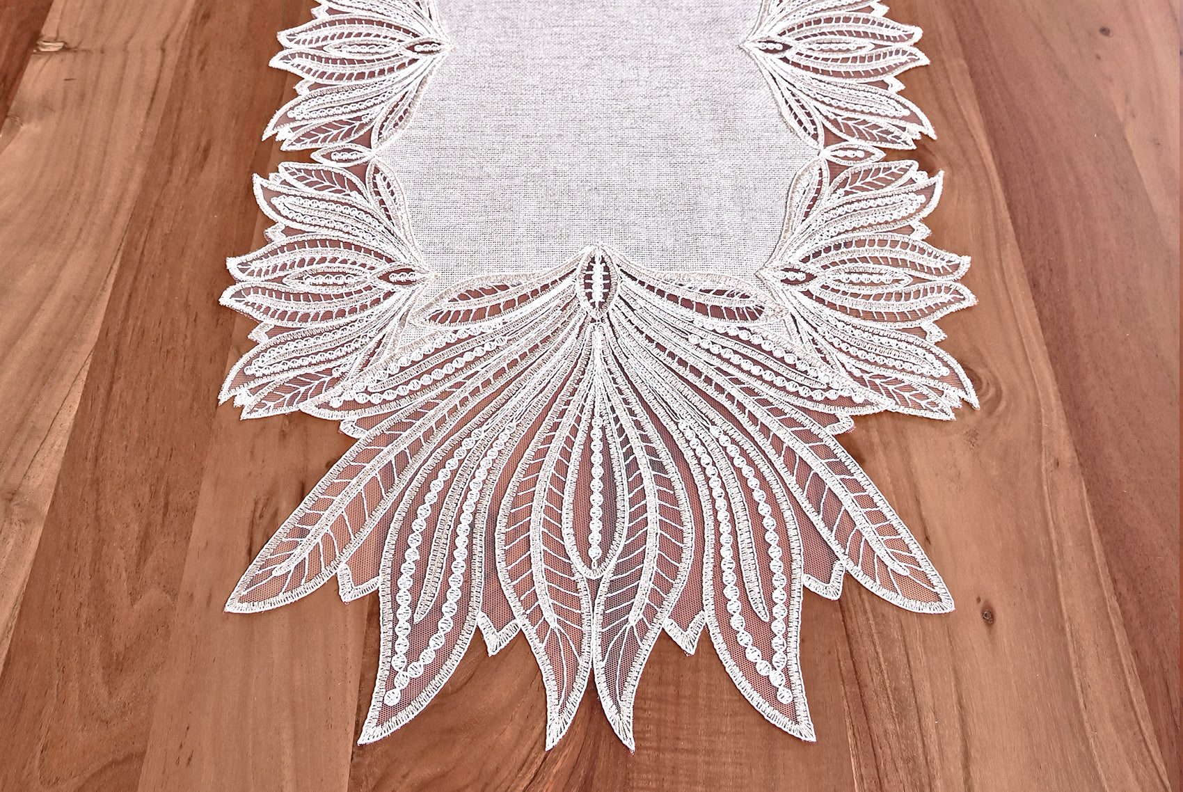 Kaktusz Lüx asztali futó, tört fehér arany szemcsés 40*155 cm